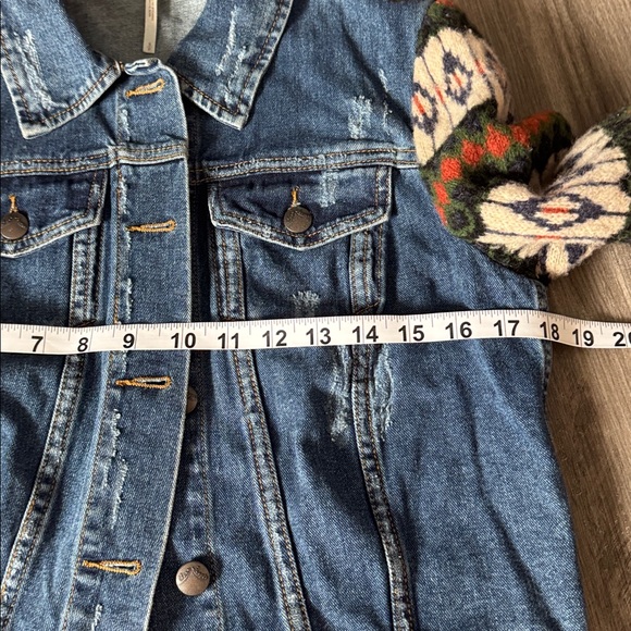 Free People Cypress Farm denim jacket Jean small women’s sweater arms - Picture 5 of 7